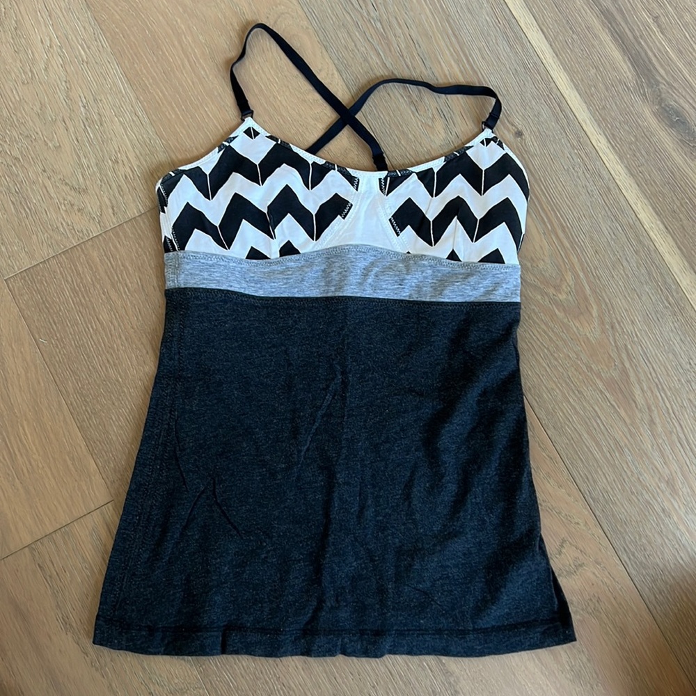 Lululemon cross cross tank